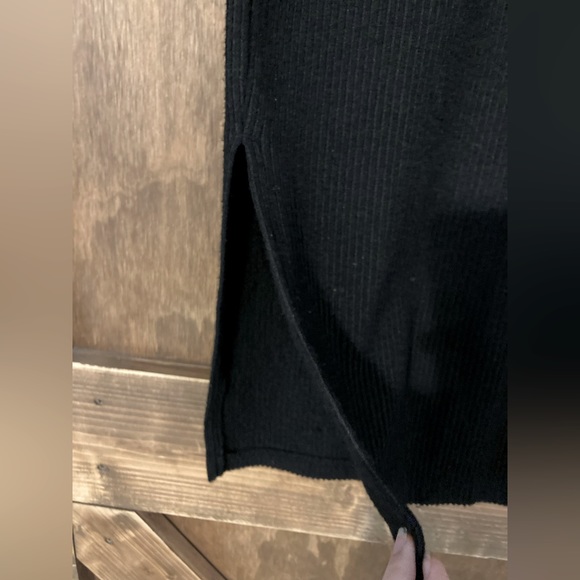 Sold - Picture 3 of 4